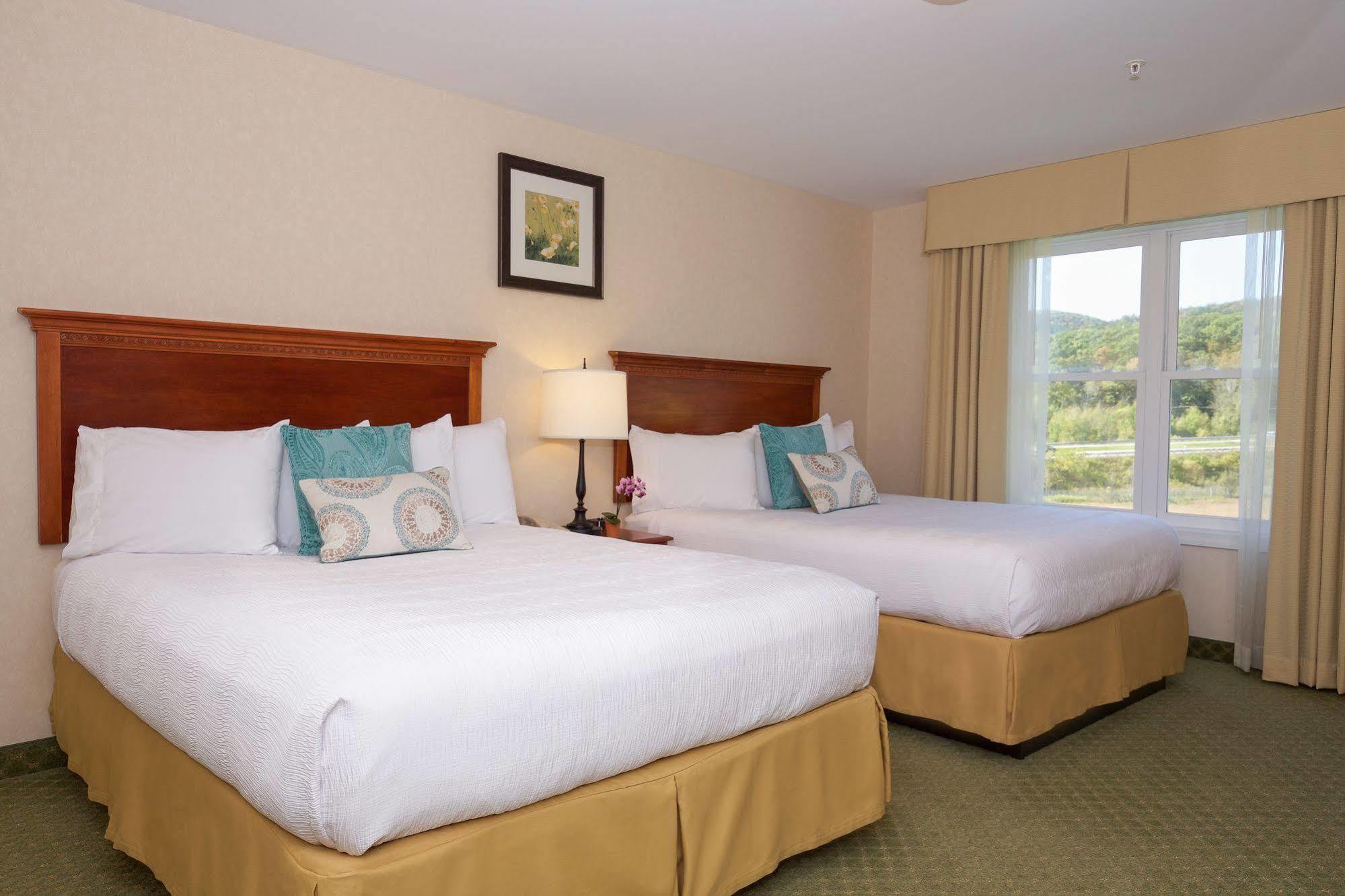 White River Inn & Suites White River Junction Ngoại thất bức ảnh
